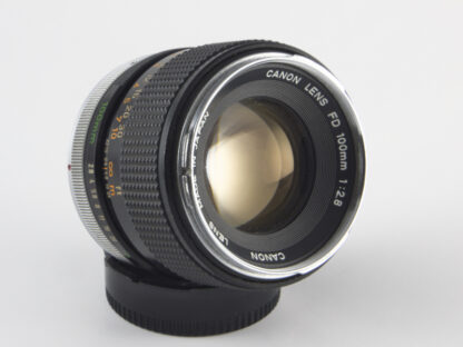 Canon FD 100mm f/2.8 chrome nose, käytetty