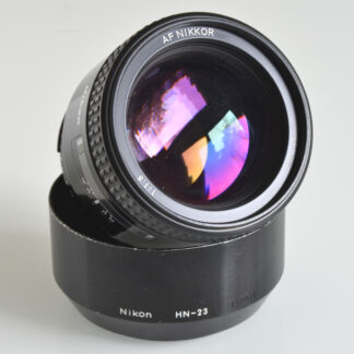 AF Nikkor 85mm f/1.8D  käytetty