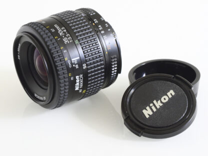 AF Nikkor 35-70mm f/3.3-4.5  käytetty