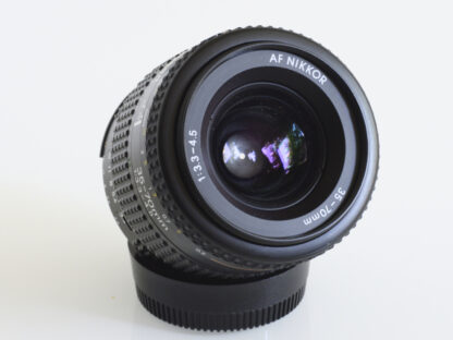 AF Nikkor 35-70mm f/3.3-4.5  käytetty