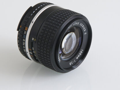 Nikon Series E 100mm f/2.8, käytetty