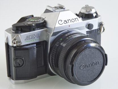 Canon AE-1 Program + FDn 50mm f/1.8, käytetty