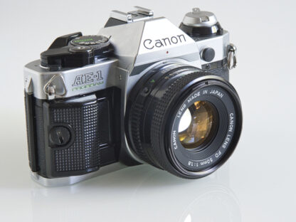 Canon AE-1 Program + FDn 50mm f/1.8, käytetty