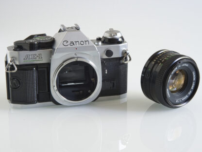 Canon AE-1 Program + FDn 50mm f/1.8, käytetty