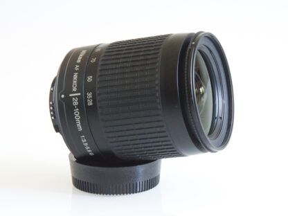 AF Nikkor 28-100mm f/3.5-5.6 G, käytetty