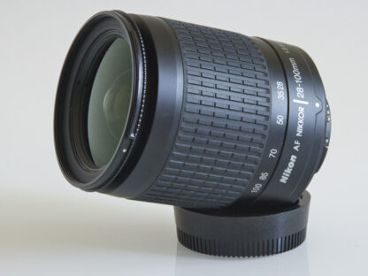 AF Nikkor 28-100mm f/3.5-5.6 G, käytetty