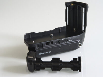 Nikon MB-23 Battery Pack, käytetty